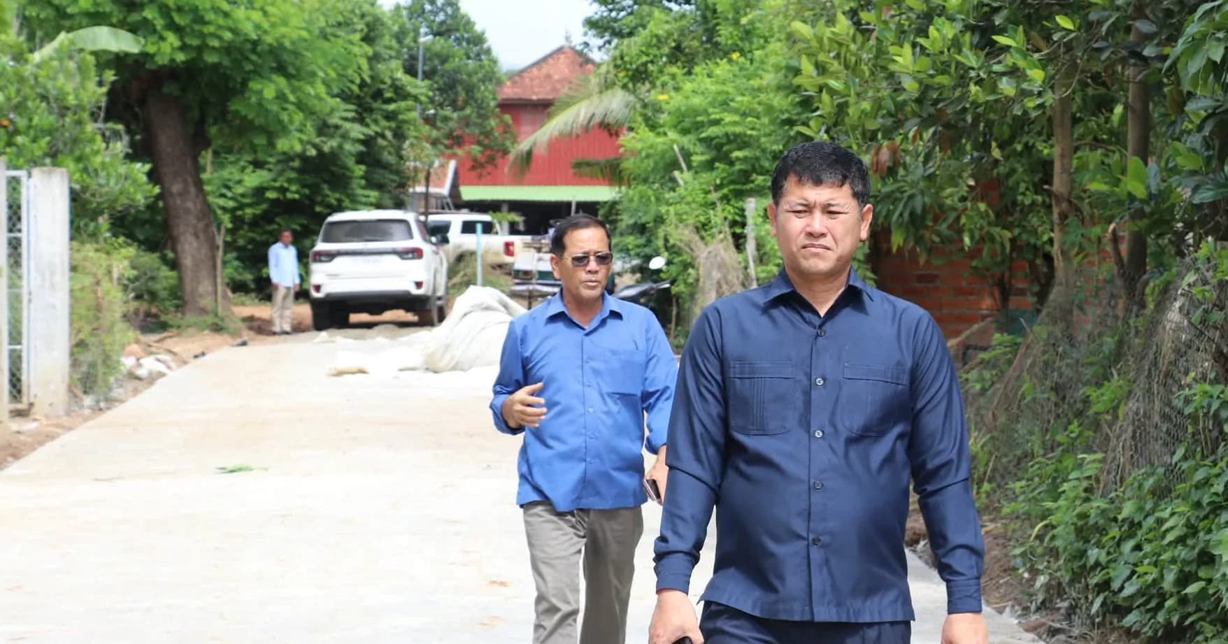 លោក ស៊ាន ចិន្តា អភិបាលនៃគណៈអភិបាលស្រុកស៊ីធរកណ្ដាល បានអញ្ចើញជាអធិបតីក្នុងពិធីបើកការដ្ឋាន «គម្រោងសាងសង់ផ្លូវបេតុងអាមេ ប្រវែង ១,២៤៥ ម៉ែត្រ
