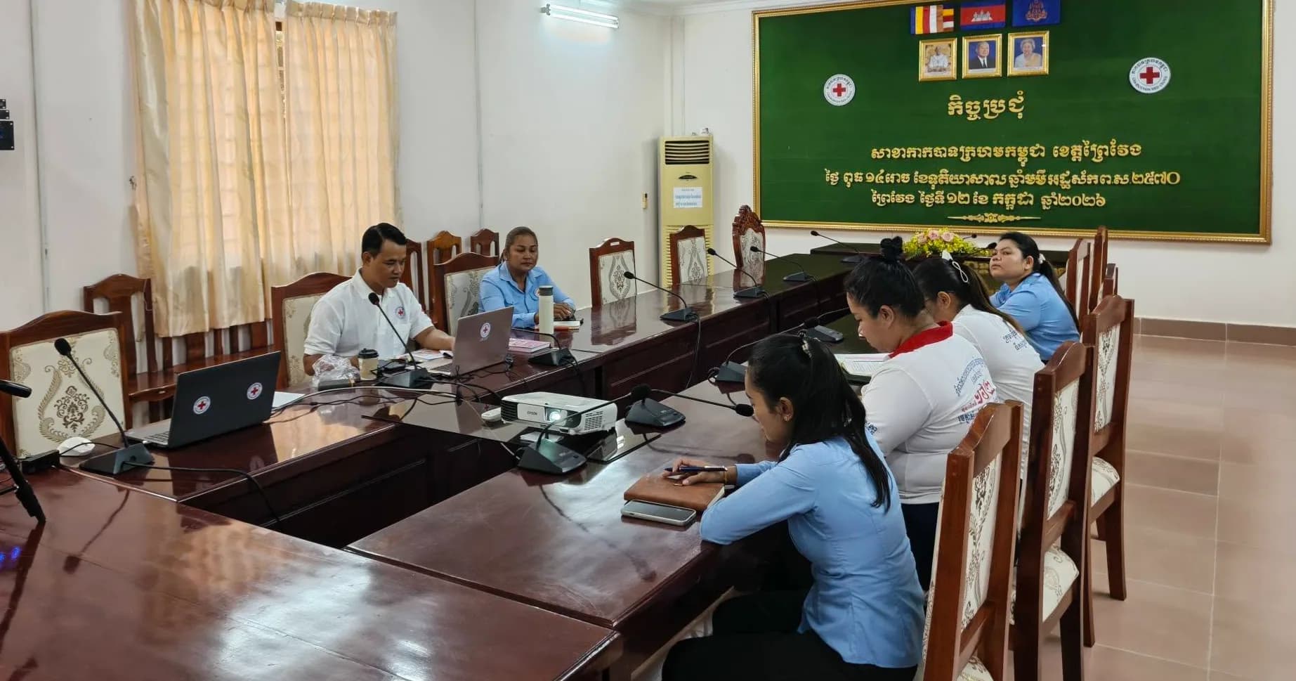 មន្ត្រីក្រុមប្រតិបត្តិសាខា និងអនុសាខាក្រុង-ស្រុក បានចូលរួមតាមអនឡាញ ក្នុងកម្មវិធីវេទិកាតុមូលពិភាក្សា និងបញ្ចេញទស្សនៈយុវជនស្ដីពី គុណតម្លៃនៃការងារស្ម័គ្រចិត្ត ដើម្បីអបអរសាទរទិវាយុវជនអន្តរជាតិ ១២ សីហា ក្រោមប្រធានបទ៖ បរិបទខុសគ្នា ក្ដីប្រាថ្នារួមគ្នា