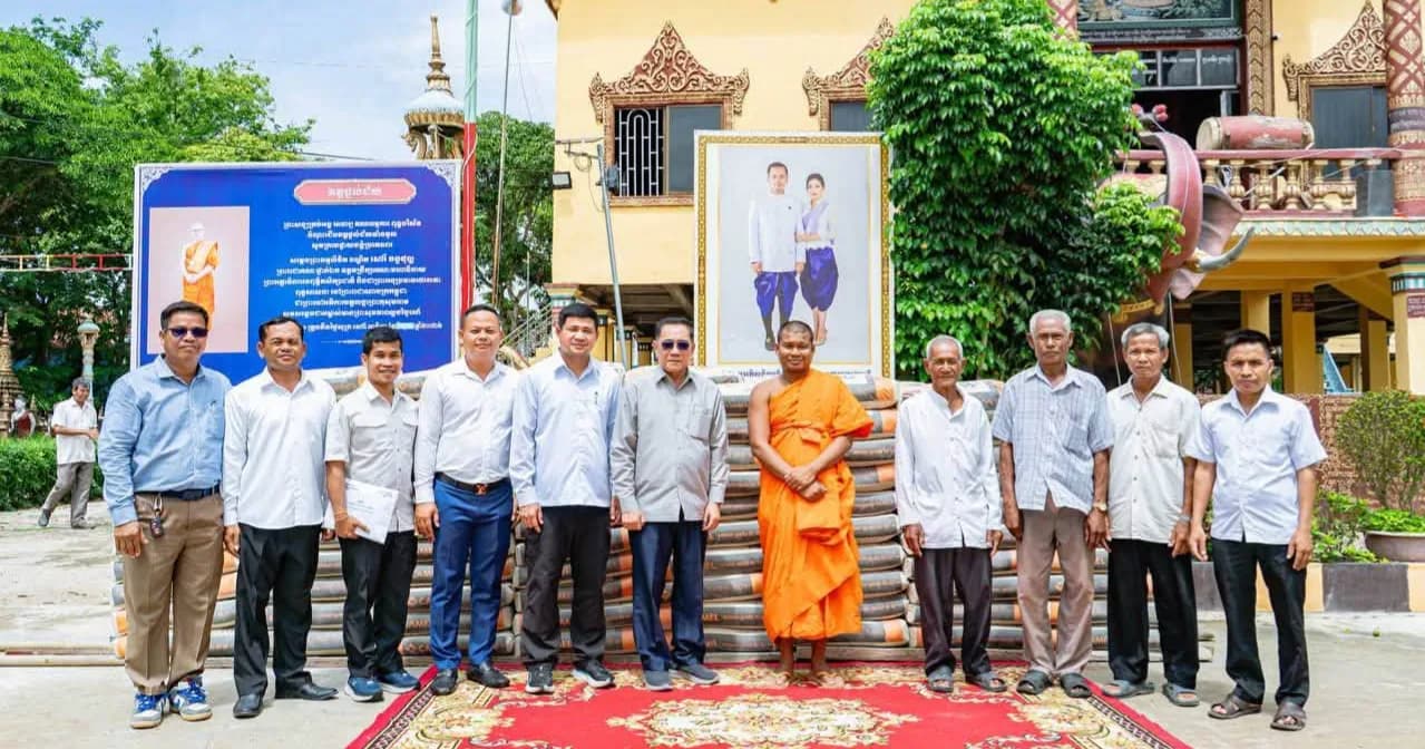 លោក ហៃ សំណាង អភិបាល នៃគណៈអភិបាលស្រុក និងសហការី ចូលរួមអមដំណើរ ឯកឧត្តម អ៊ូ វណ្ណា អនុរដ្ឋលេខាធិការ ក្រសួងមហាផ្ទៃ