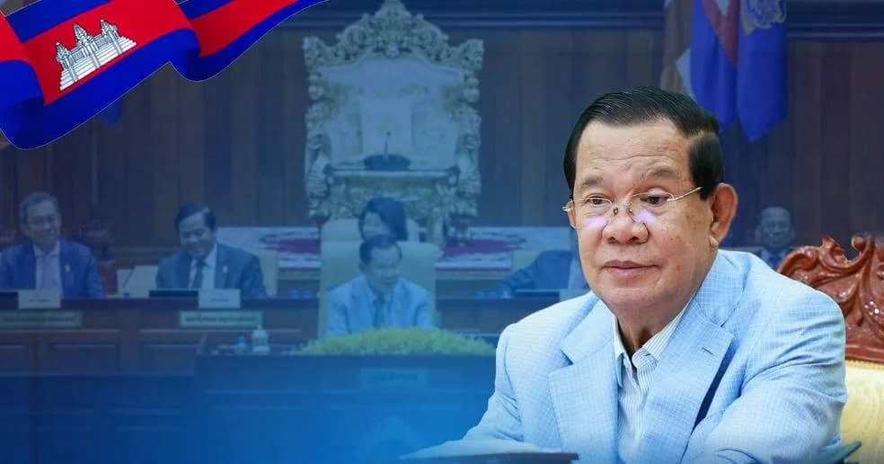ក្រោយថ្ងៃរំដោះ ៧ មករា ១៩៧៩ ប្រព័ន្ធរដ្ឋបាលសាធារណៈត្រូវបានរៀបចំ ពង្រឹង និងកែលម្អជាលំដាប់ ពិសេសបន្ទាប់ពីកម្ពុជាទទួលបានសុខសន្តិភាពបរិបូរណ៍តាមរយៈនយោបាយឈ្នះ-ឈ្នះ (២៩ ធ្នូ ១៩៩៨)