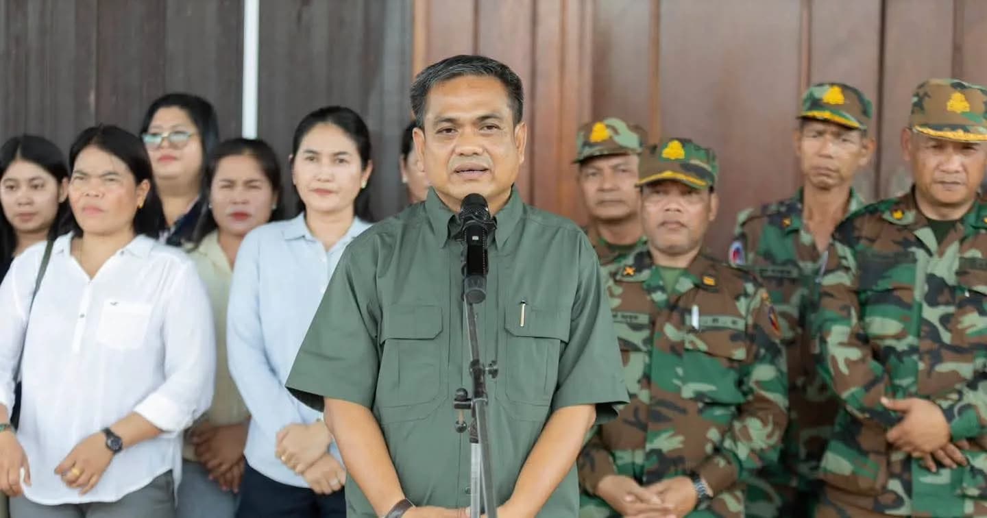 អភិបាលស្រុកកំចាយមារ បានដឹកនាំលោកលោកស្រី អភិបាលរងស្រុក លោកនាយករដ្ឋបាលលោកលោកស្រីប្រធានការិយាល័យ មន្ត្រីរាជការ មេបញ្ជាការកងកម្លាំងទាំង៣ជុំវិញស្រុក បាននាំយក សម្ភារៈនិងថវិកា មូលនិធិរបស់បងប្អូន សប្បុរសជនដែលបានចូលរួមតាមរយៈ មូលនិធិគាំទ្រសមរភូមិមុខ