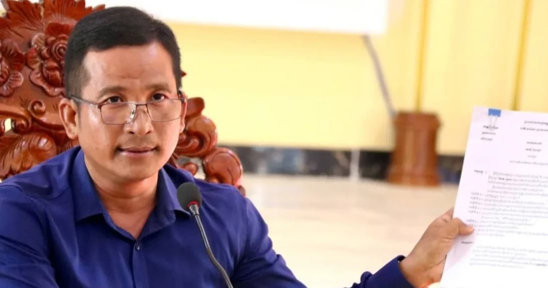 អភិបាលស្រុកពារាំង ដឹកនាំកិច្ចប្រជុំសម្រុះសម្រួលដោះស្រាយបណ្តឹងតវ៉ារបស់ប្រជាពលរដ្ឋ ជាមួយក្រុមហ៊ុនផ្តល់សេវាអគ្គិសនី នៅឃុំព្រៃព្នៅ