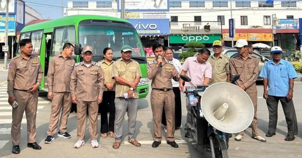 រដ្ឋបាលក្រុងព្រៃវែង ចុះរៀបចំសណ្តាប់ធ្នាប់ និងរបៀបរៀបរយជុំវិញតំបន់ផ្សារចាស់ ដើម្បីលើកកម្ពស់សោភ័ណភាព និងសុវត្ថិភាព