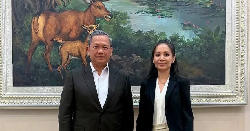 សម្តេចធិបតី ហ៊ុន ម៉ាណែត៖ថ្ងៃនេះបានជួបជជែកគ្នាជាមួយប្អូនស្រី កឹម មនោវិទ្យា។ ក្នុងនាមជាអ្នកនយោបាយជំនាន់ថ្មីដូចគ្នា គឺមានកិច្ចការមួយចំនួនដែលយើងអាចរួមសហការគ្នាធ្វើ ដើម្បីឧត្តមប្រយោជន៍របស់ប្រទេសជាតិយើង ជាពិសេសនៅលើឆាកអន្តរជាតិ។
