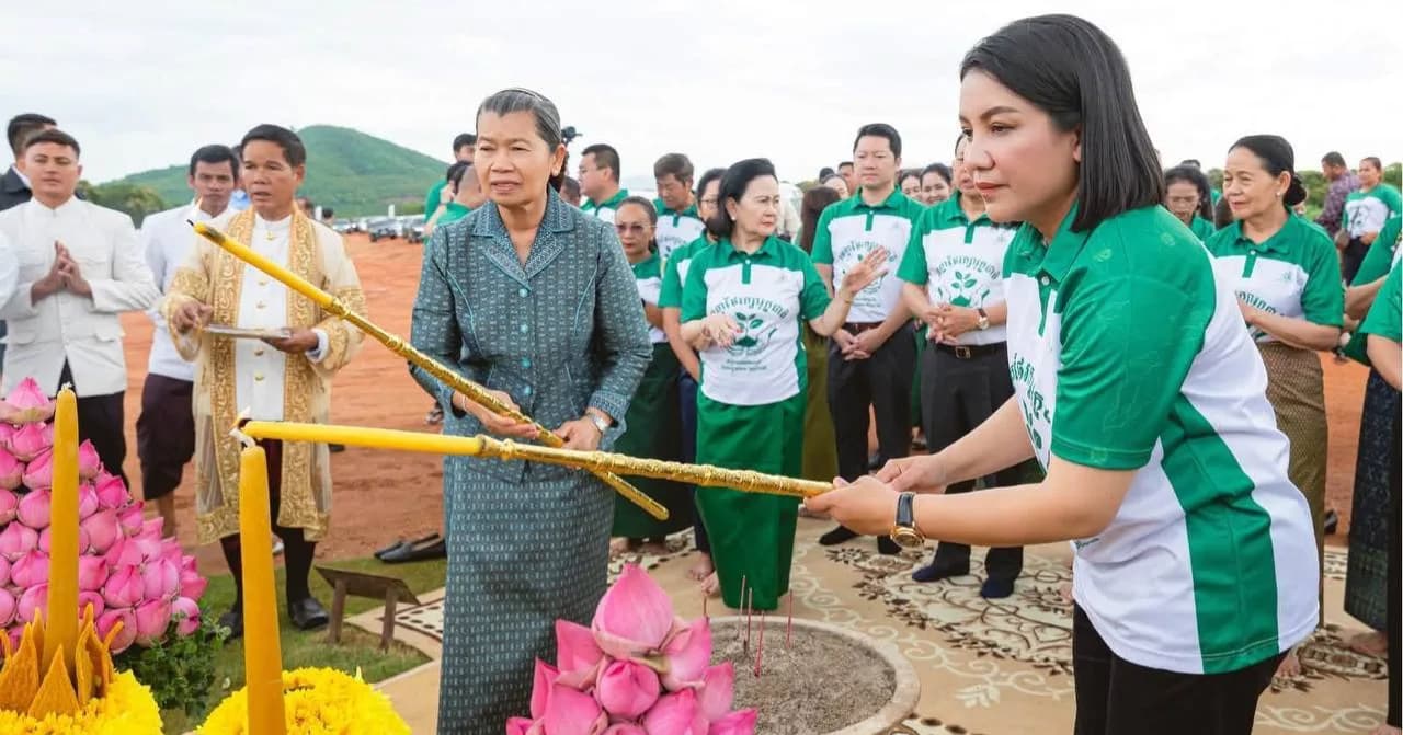 សម្តេចកិត្តិសង្គហបណ្ឌិត ម៉ែន សំអន អញ្ជើញដាំកូនឈើ ២ម៉ឺនដើម លើកកម្ពស់ទេសចរណ៍ធម្មជាតិ និងជំនឿសាសនា នៅខេត្តកំពត